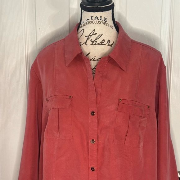 Roz & Ali Coral Button-Up Shirt - Picture 3 of 11